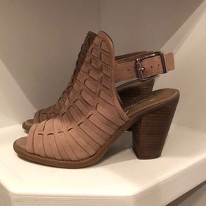 Jessica Simpson slingback heels.